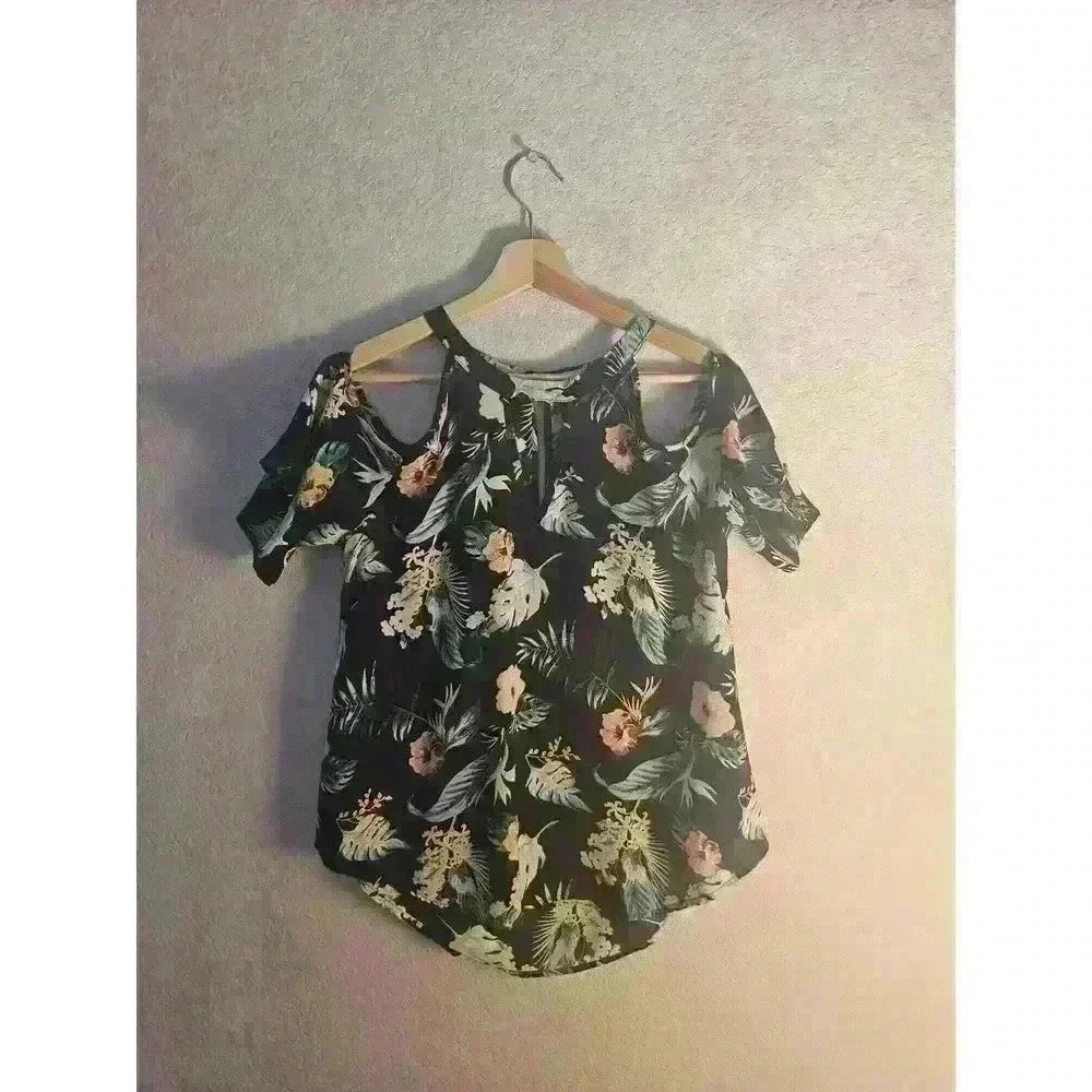 Off shoulder floral print top